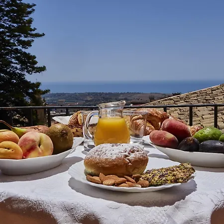 Della Posta Vecchia Bed & Breakfast 3*